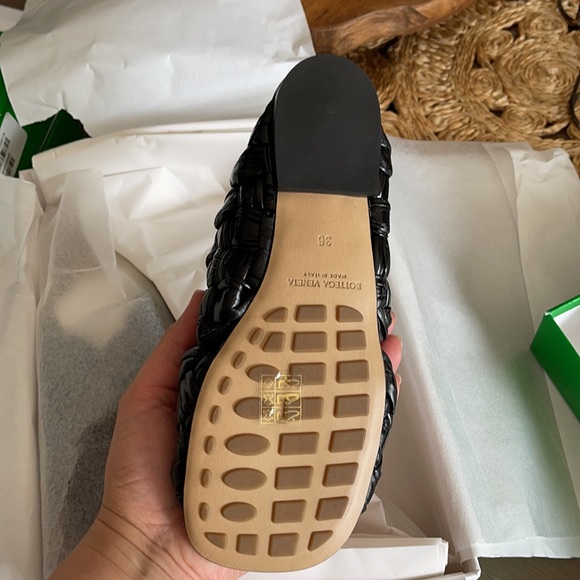 Bottega Veneta The Board Leather Sandal - Picture 6 of 8